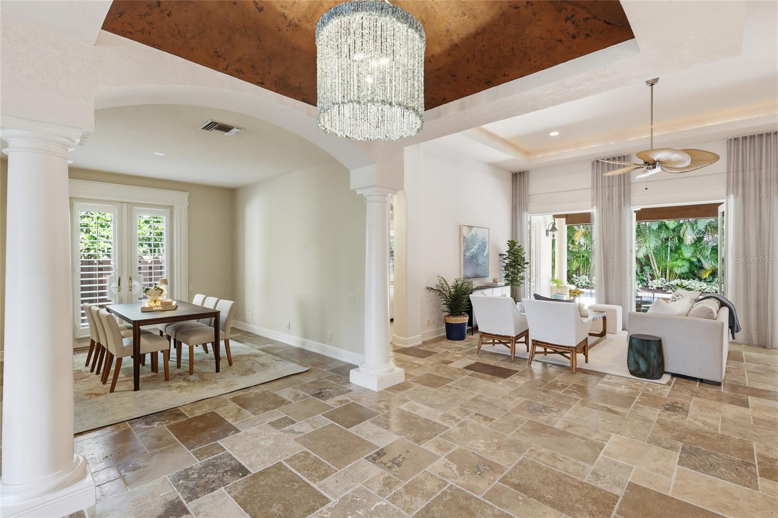 SAPPHIRE SHORES - Residential