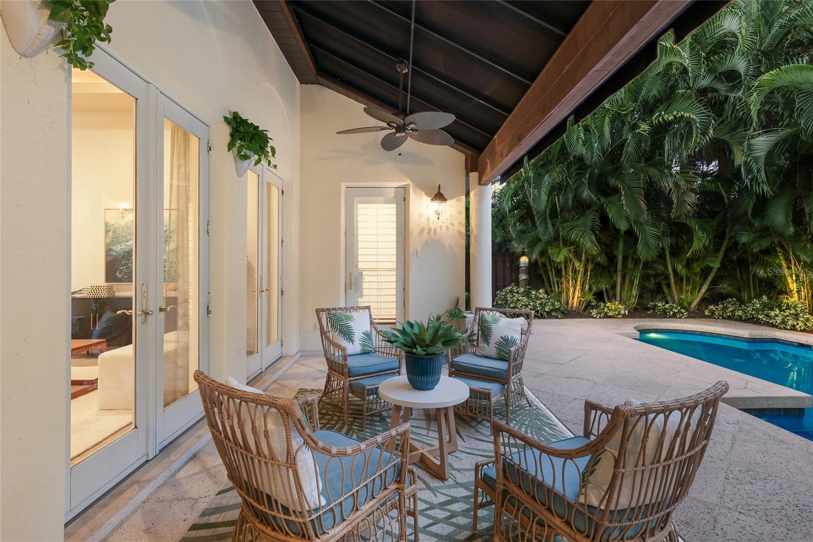 SAPPHIRE SHORES - Residential