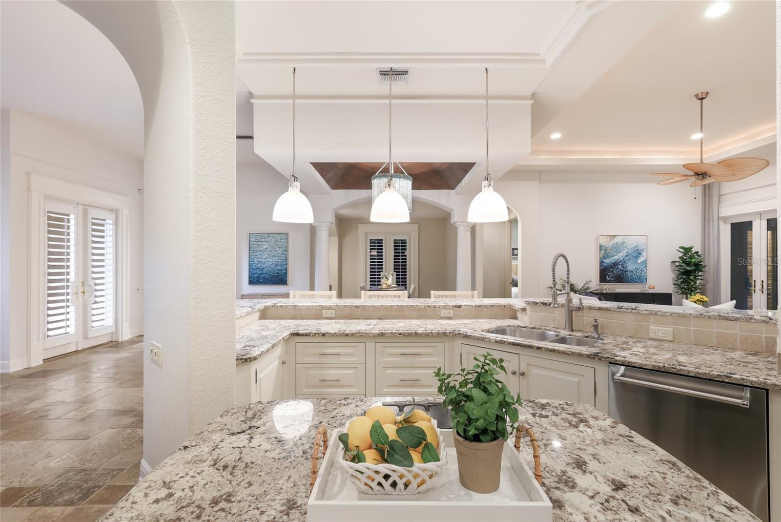 SAPPHIRE SHORES - Residential