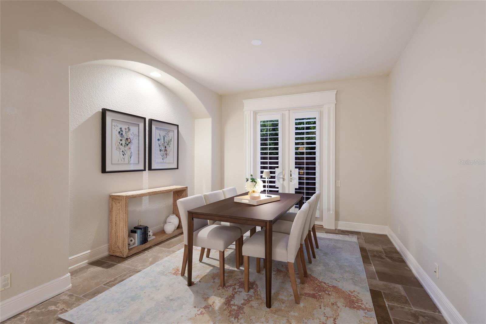 SAPPHIRE SHORES - Residential