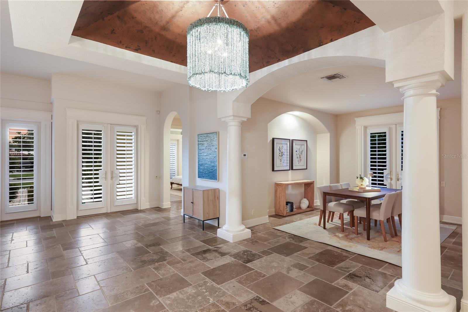 SAPPHIRE SHORES - Residential