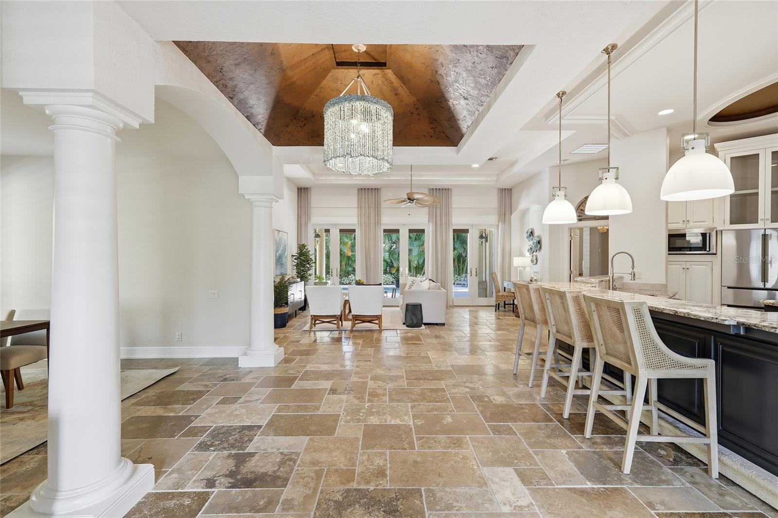 SAPPHIRE SHORES - Residential