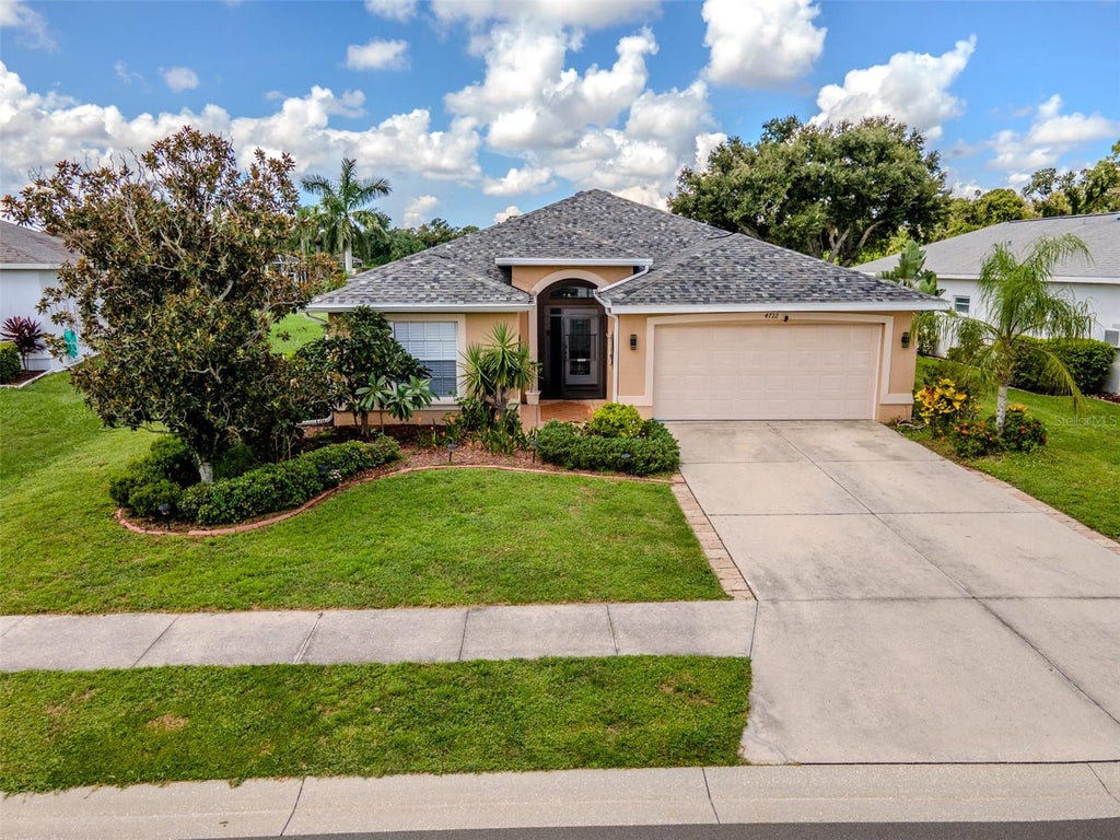Photo of 4722 78th Court E, Bradenton, FL 34203 (MLS # A4705889)