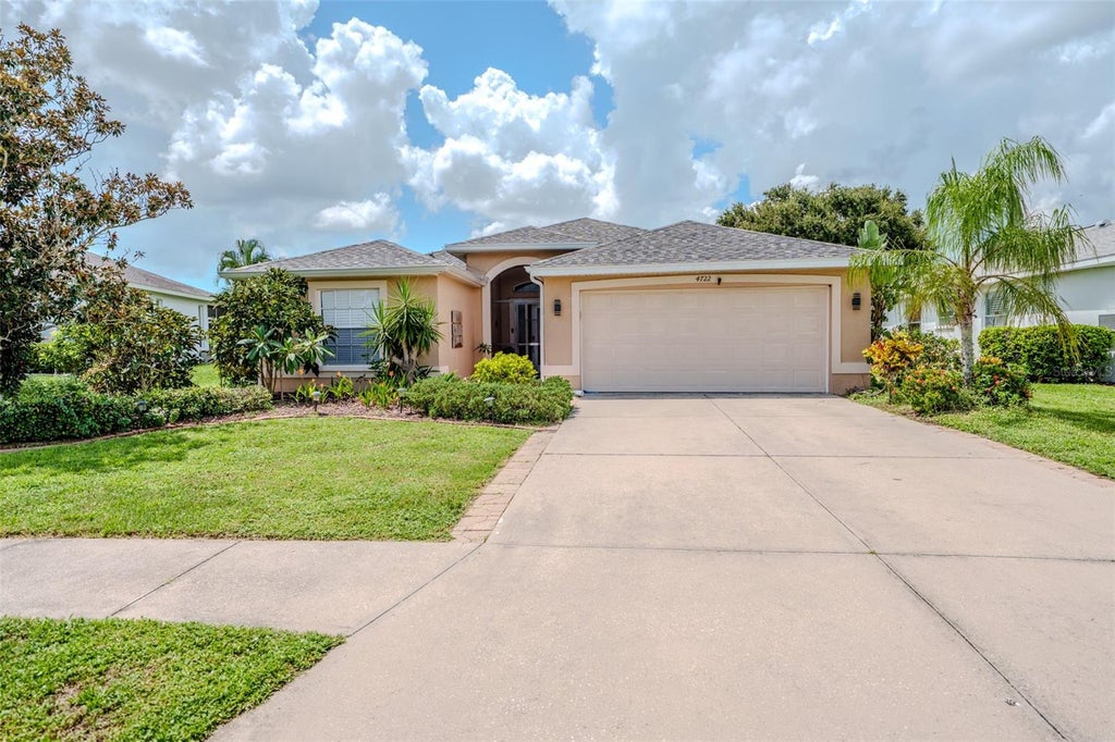 Photo of 4722 78th Court E, Bradenton, FL 34203 (MLS # A4705889)