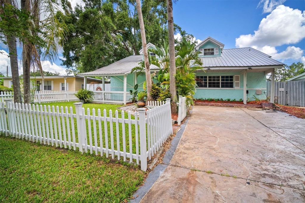 Photo of 2014 E Broad Street, Tampa, FL 33610 (MLS # TB8413880)