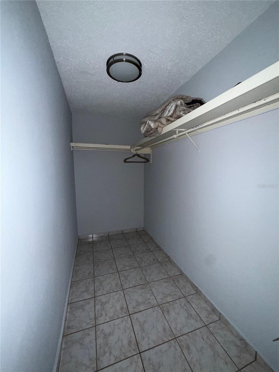 COND VILLAS DEL MONTE - Residential Lease