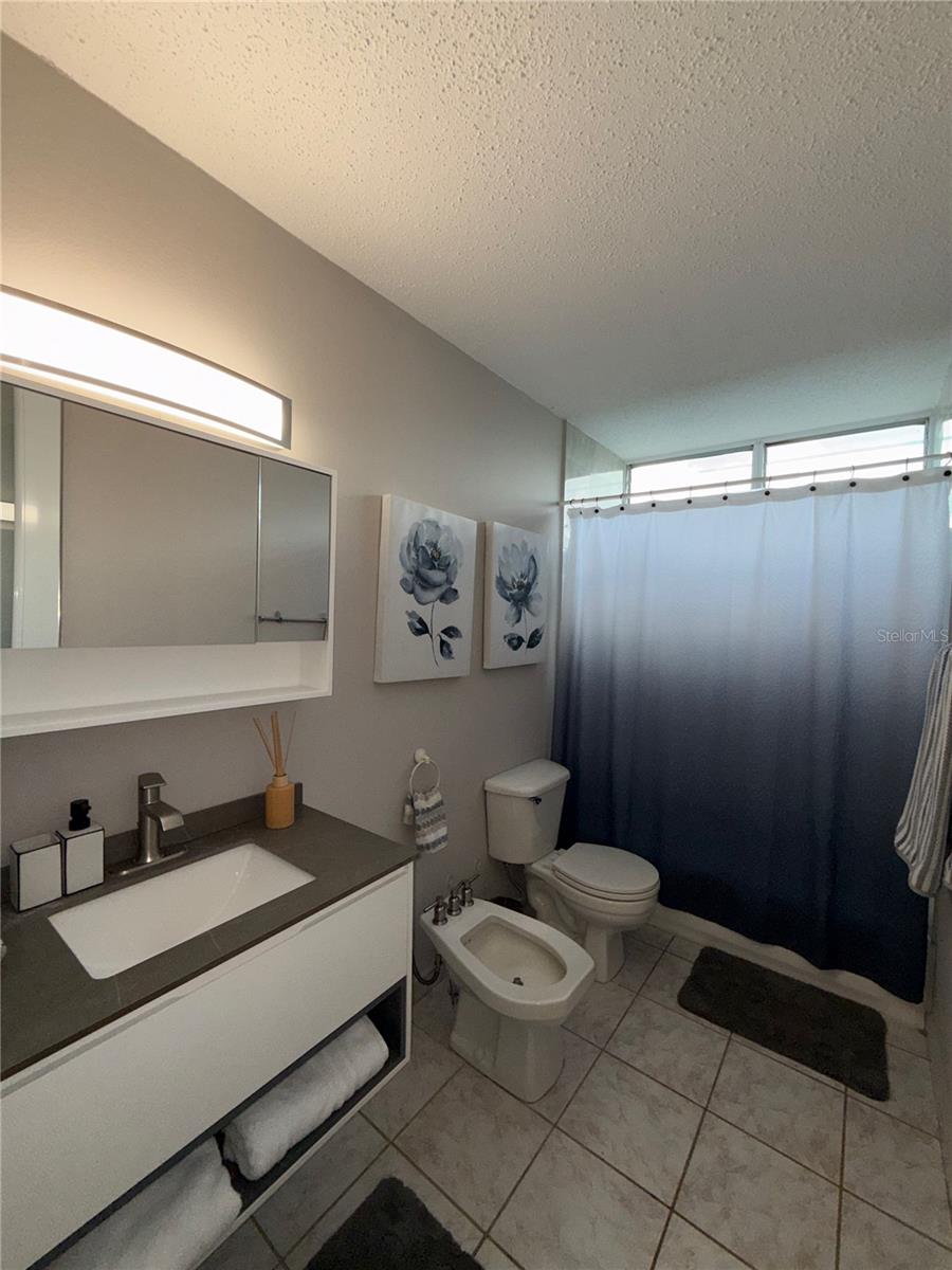 COND VILLAS DEL MONTE - Residential Lease