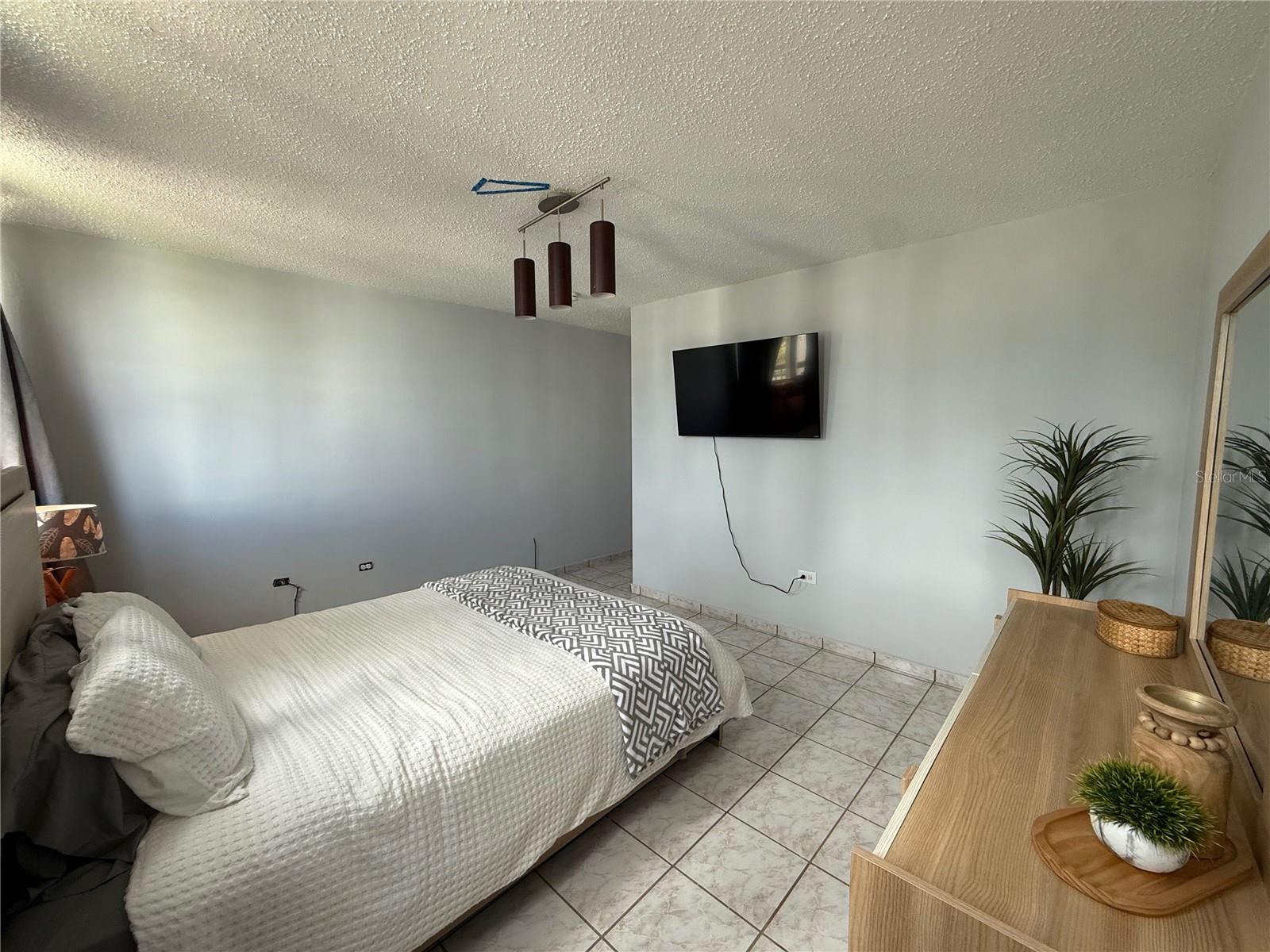 COND VILLAS DEL MONTE - Residential Lease