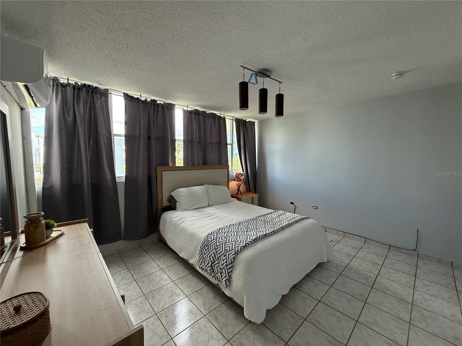 COND VILLAS DEL MONTE - Residential Lease