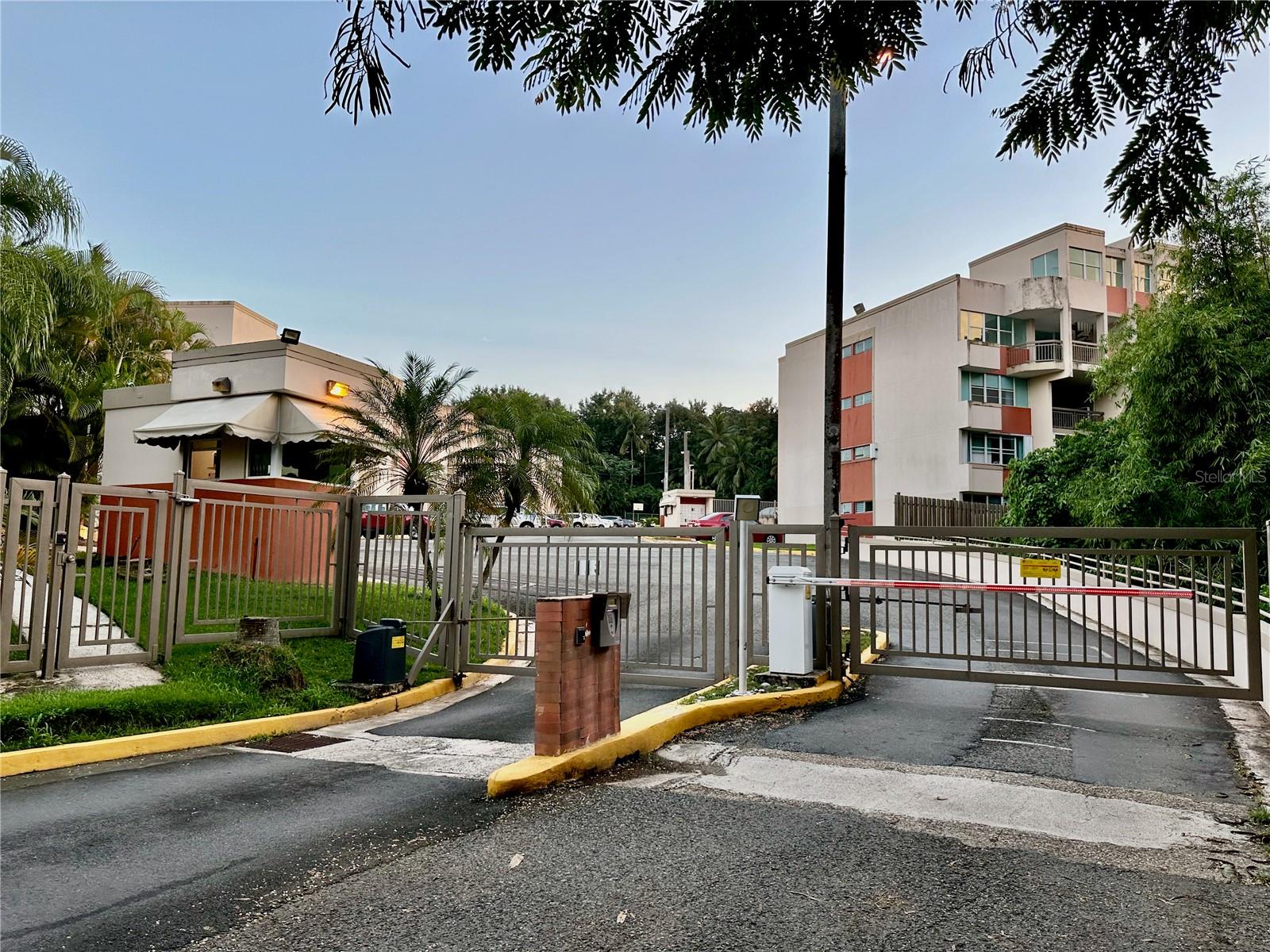 COND VILLAS DEL MONTE - Residential Lease