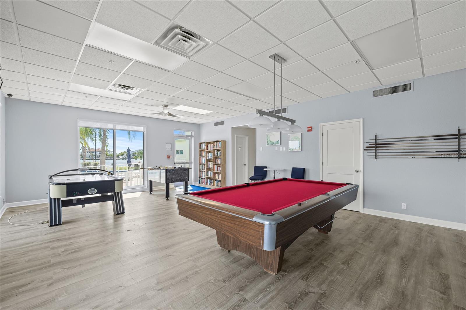 THREE PALMS POINTE CONDO - Residential