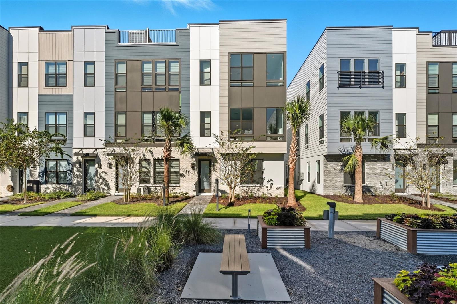 2217 VALENTINE ALLEY