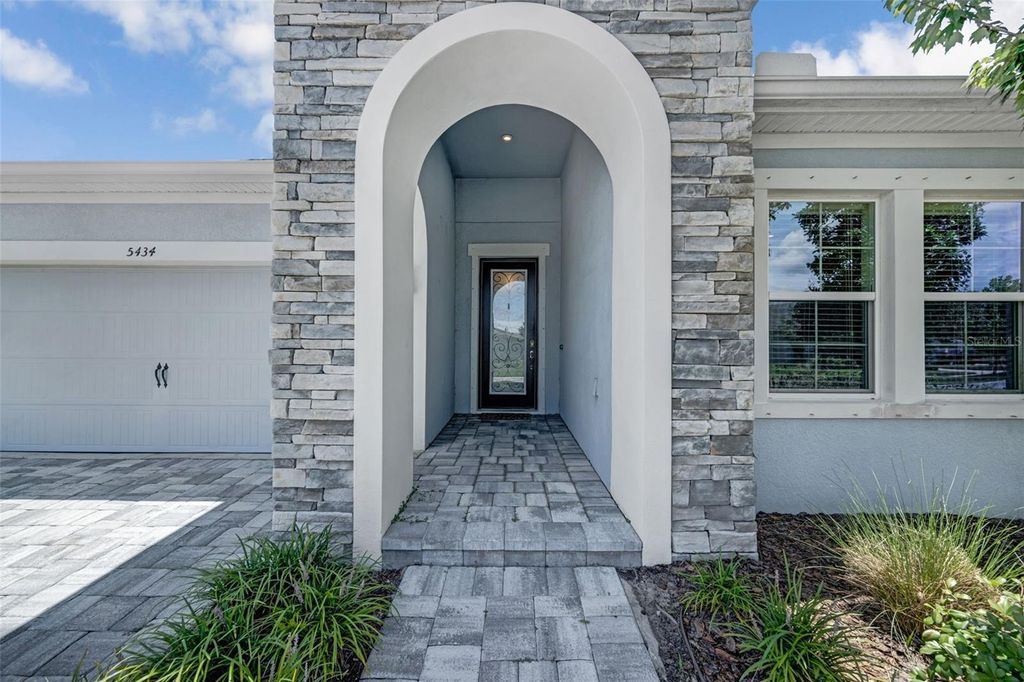 Photo of 5434 Silver Sun Drive, Apollo Beach, FL 33572 (MLS # TB8404613)