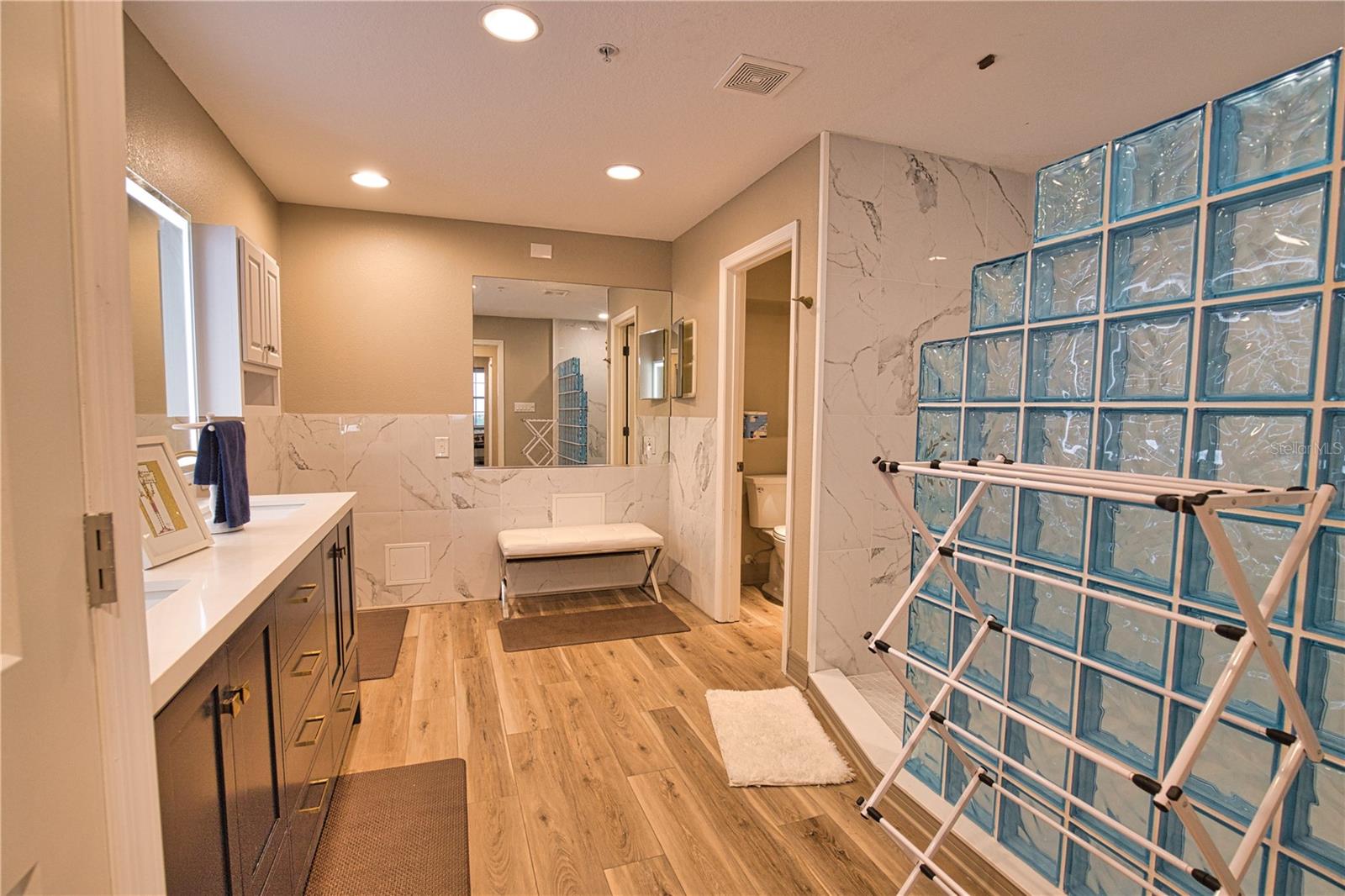 BLACKBURN HARBOR RESIDENCES - Residential Lease