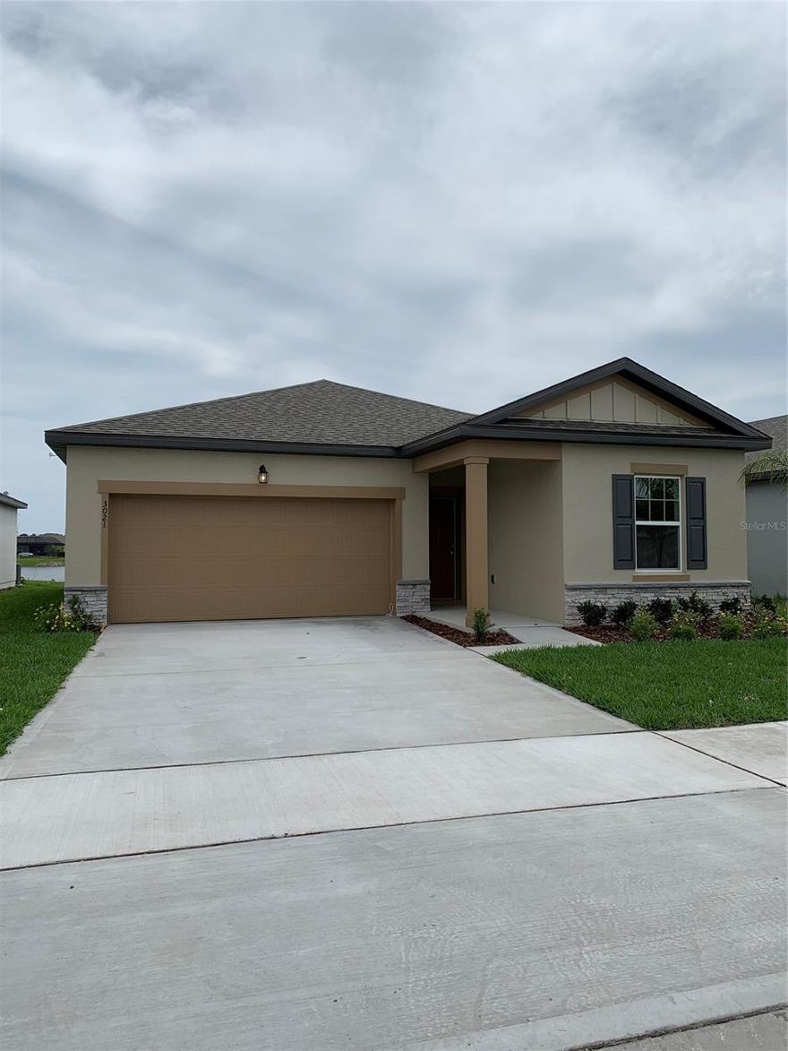 Moonbeam floor plan by Starlight Homes ;Water: City