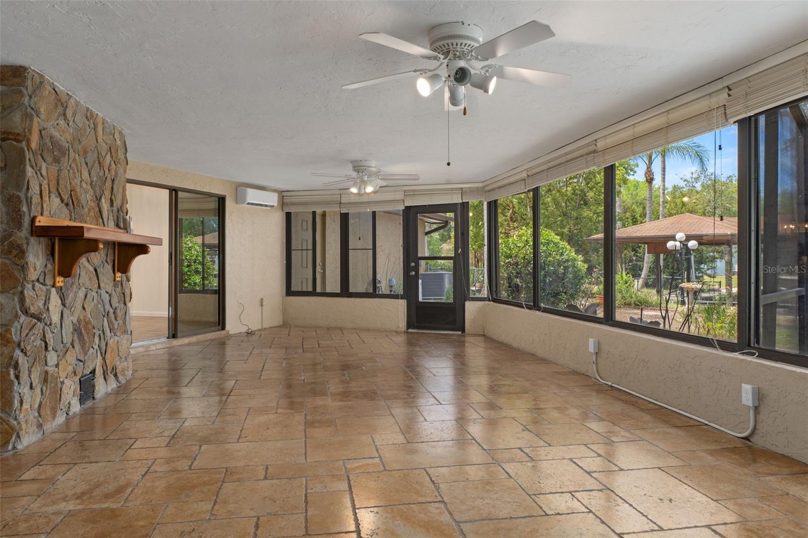 GLEN AIRE ESTATES UNREC SUB - Residential