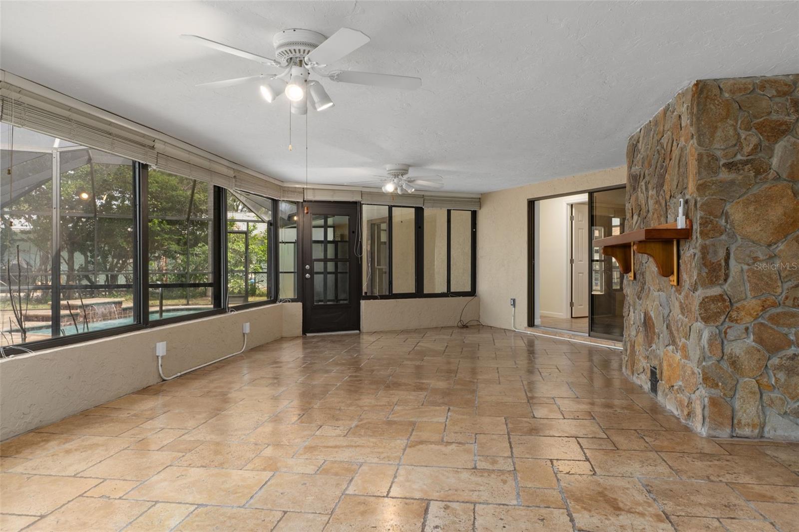 GLEN AIRE ESTATES UNREC SUB - Residential