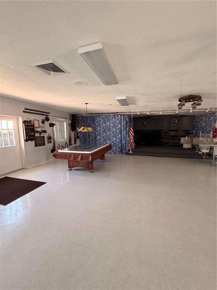 SLEEPY HOLLOW MOBILE ESTATES - Residential