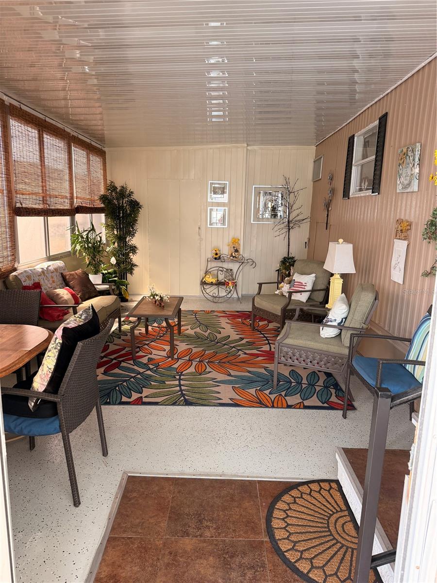 SLEEPY HOLLOW MOBILE ESTATES - Residential
