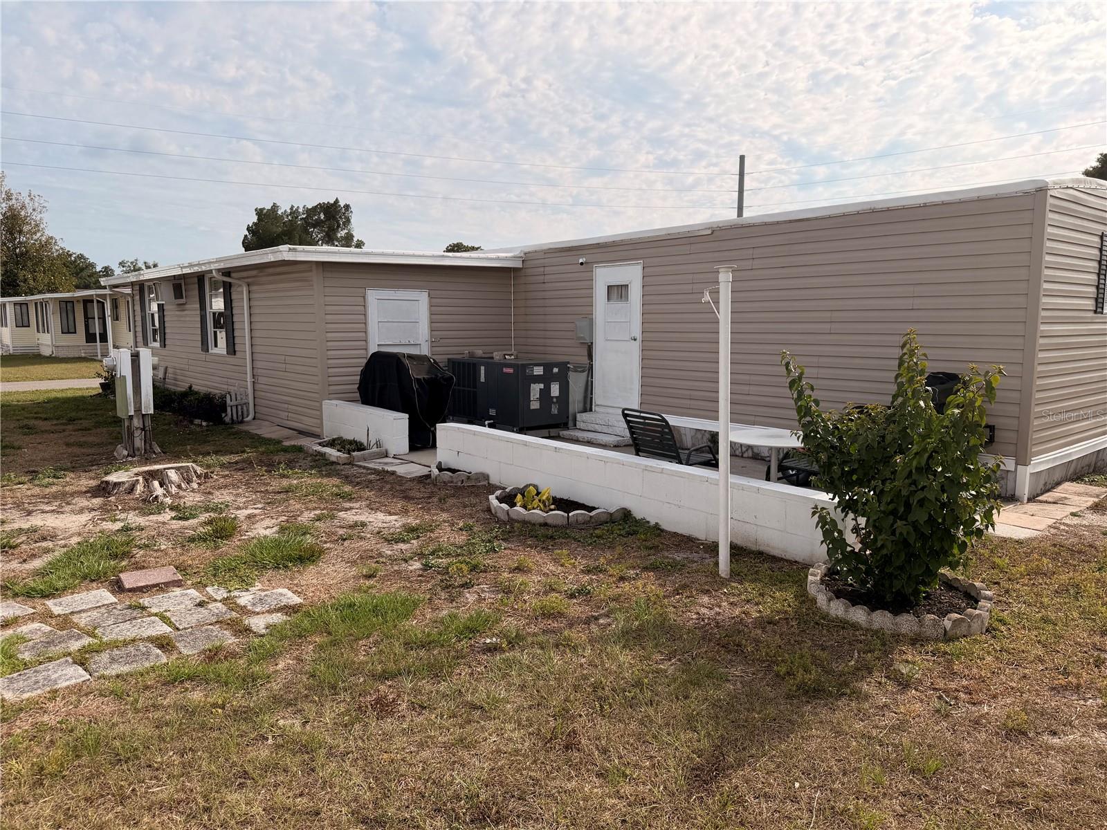 SLEEPY HOLLOW MOBILE ESTATES - Residential