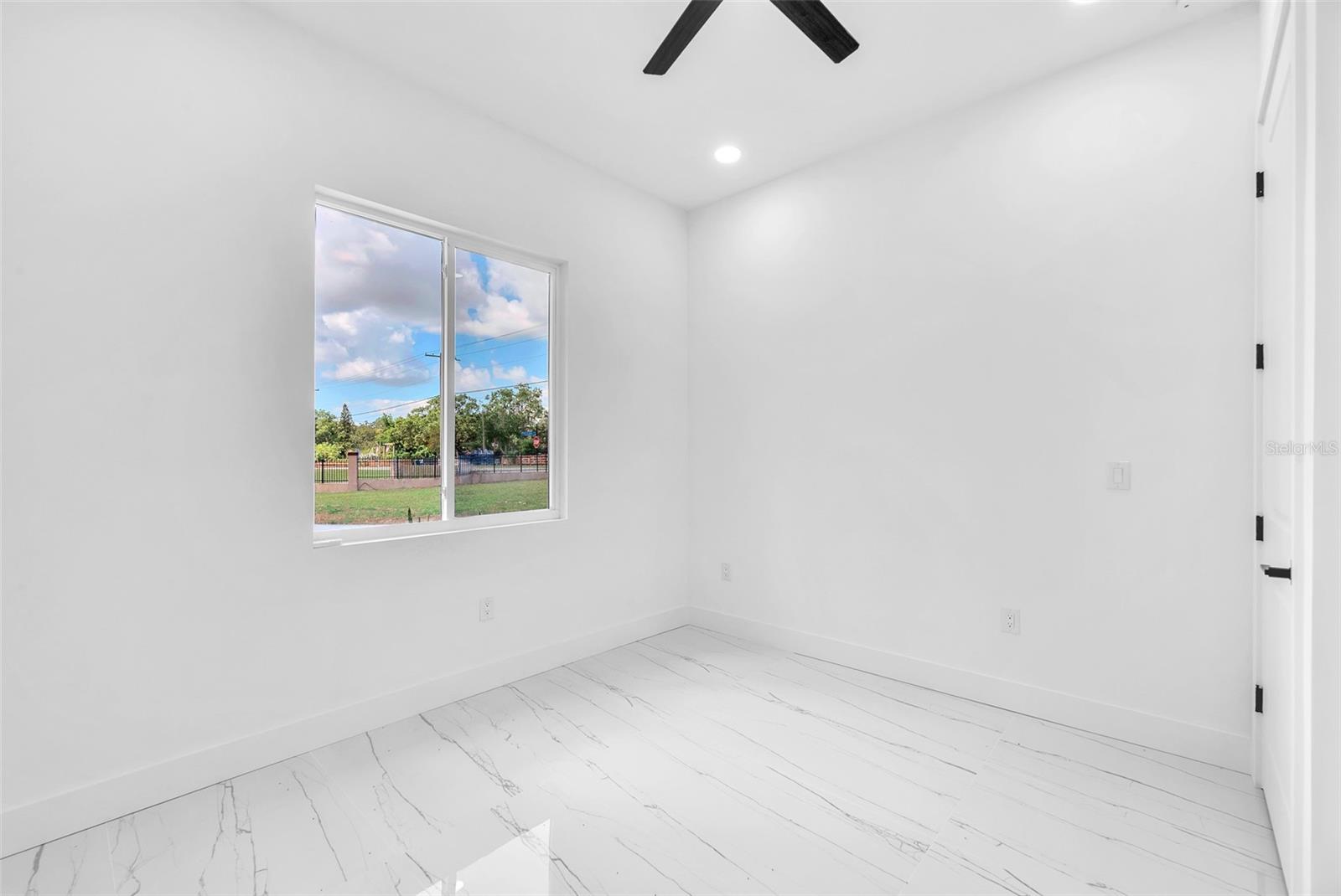 FLINT LAKE ESTATES SUB - Residential