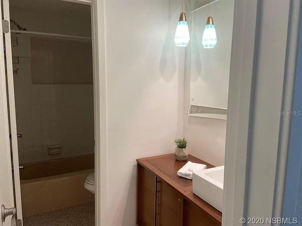 NEW SMYRNA BEACH - Residential Lease