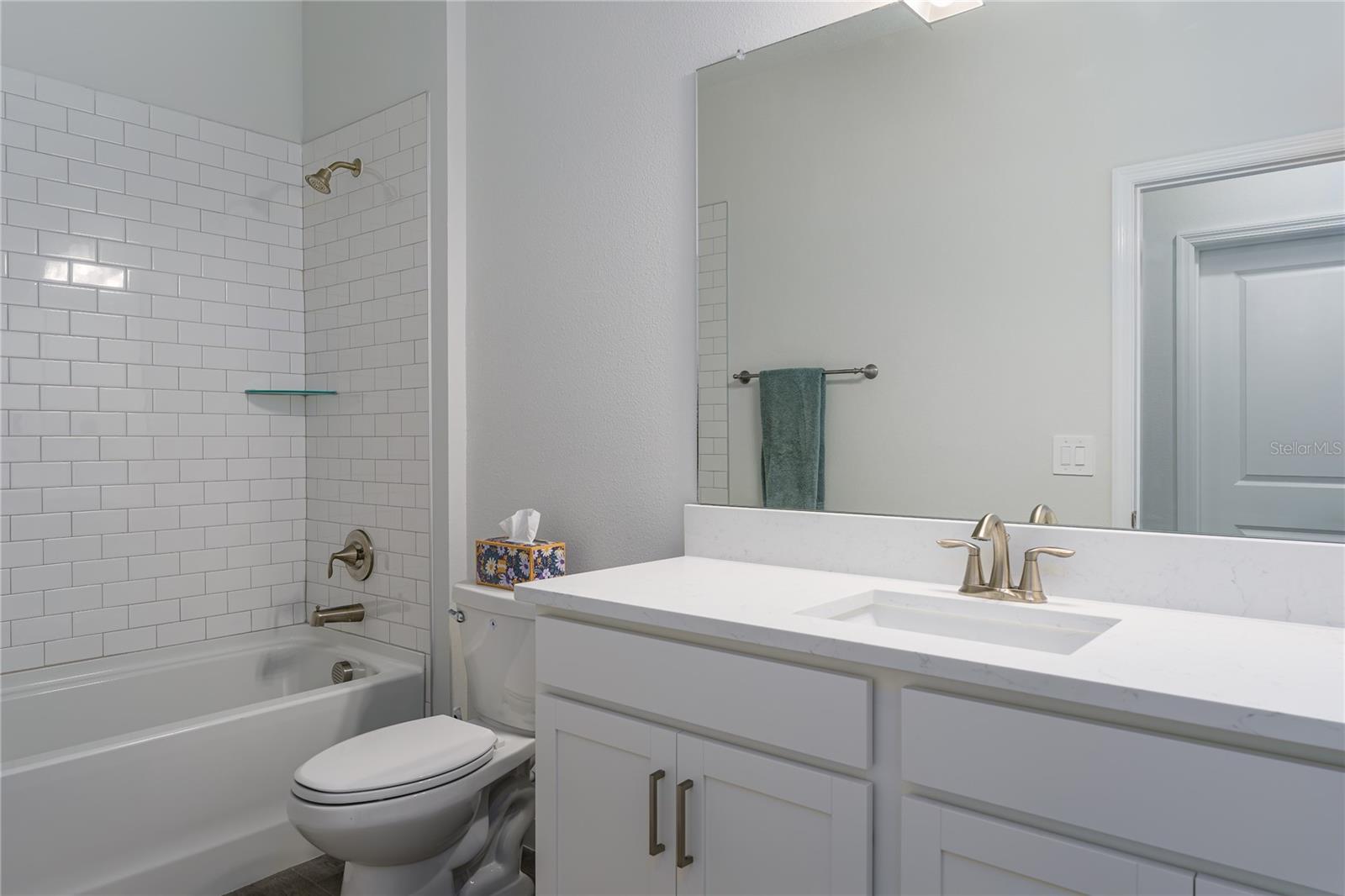 PROSPERITY LAKES - ACTIVE ADULT - Residential Lease