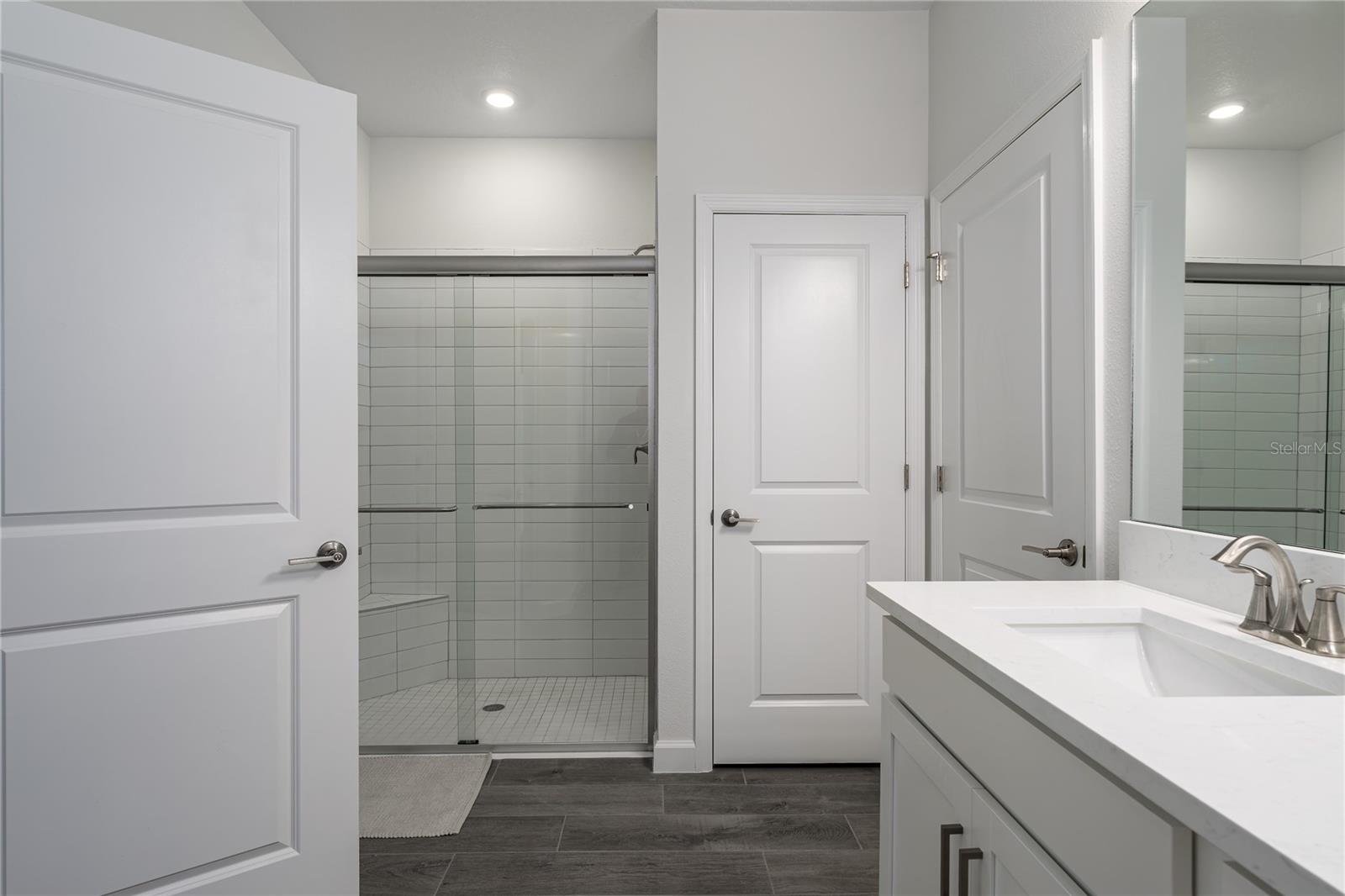 PROSPERITY LAKES - ACTIVE ADULT - Residential Lease