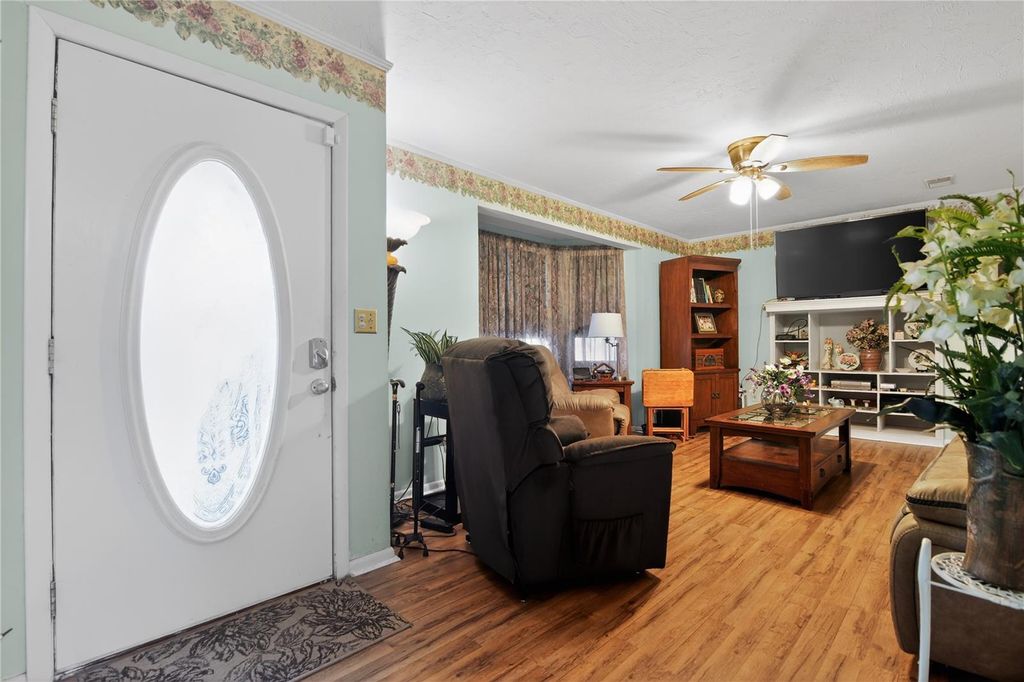 Photo of 1803 SE 3rd Avenue, Ocala, FL 34471 (MLS # A4688385)