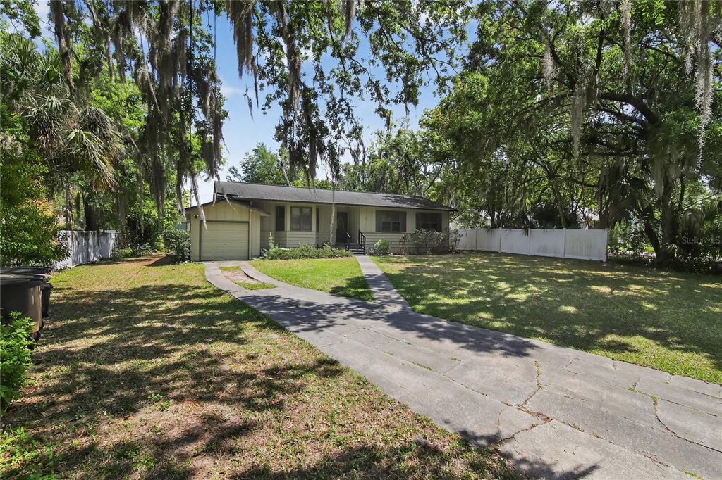 Photo of 1803 SE 3rd Avenue, Ocala, FL 34471 (MLS # A4688385)