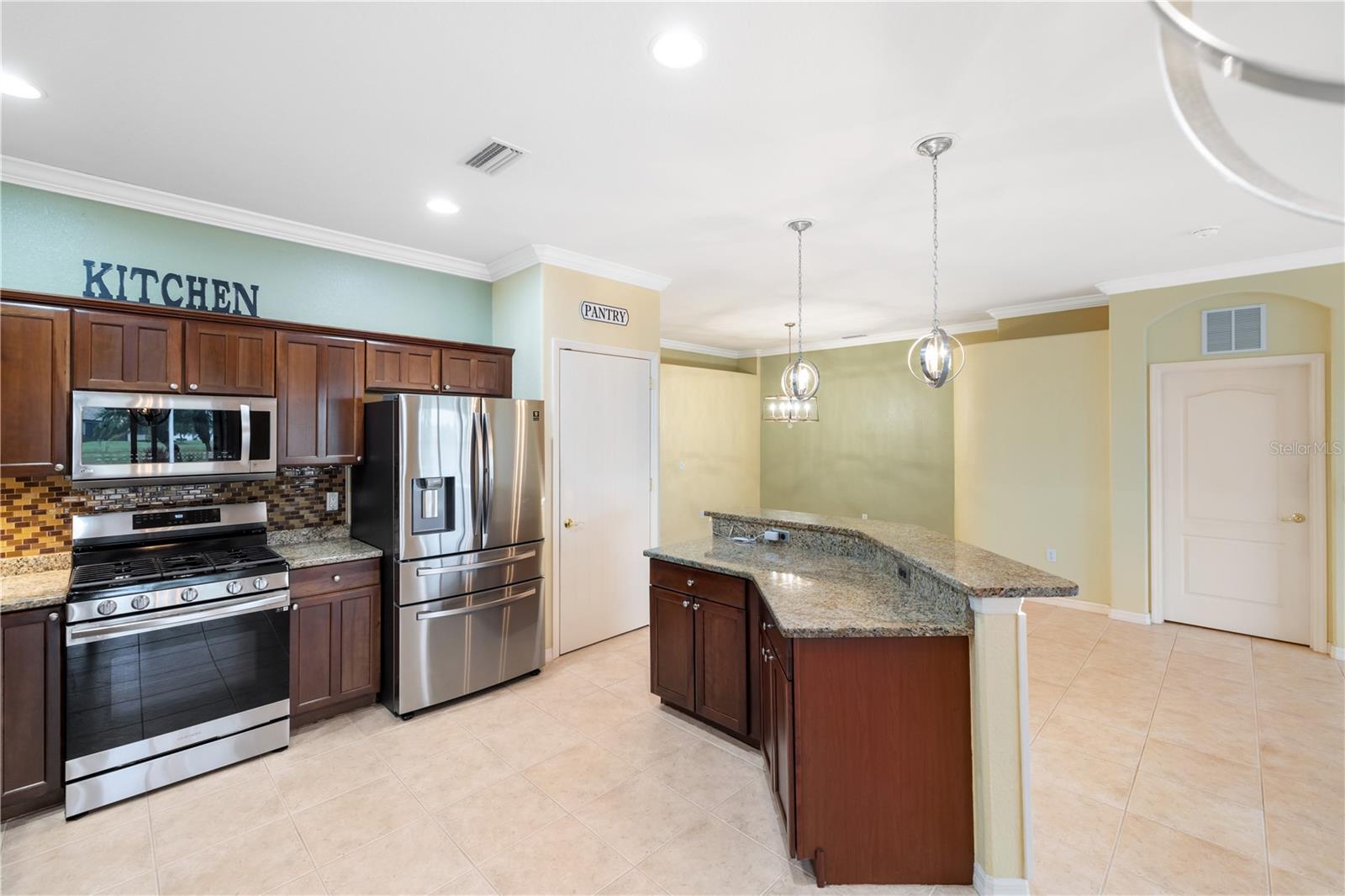 LAKESIDE PLANTATION REP 02 - Residential Lease