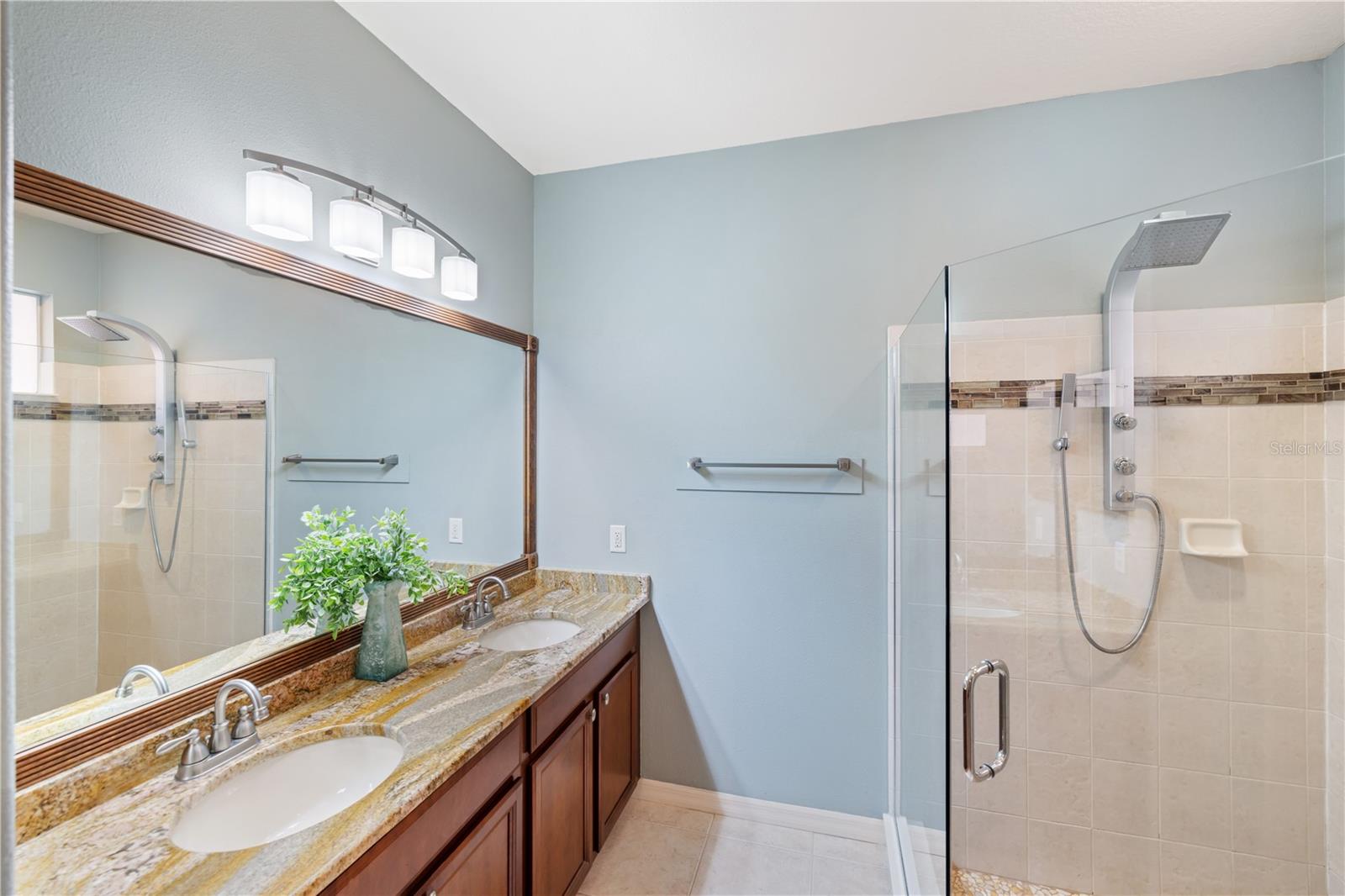 LAKESIDE PLANTATION REP 02 - Residential Lease