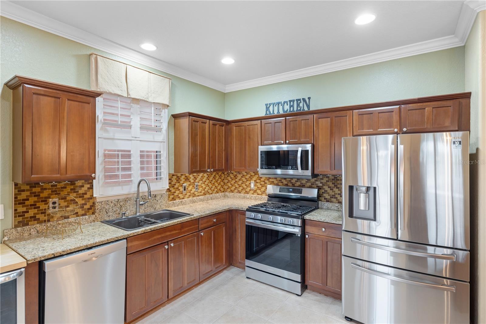 LAKESIDE PLANTATION REP 02 - Residential Lease