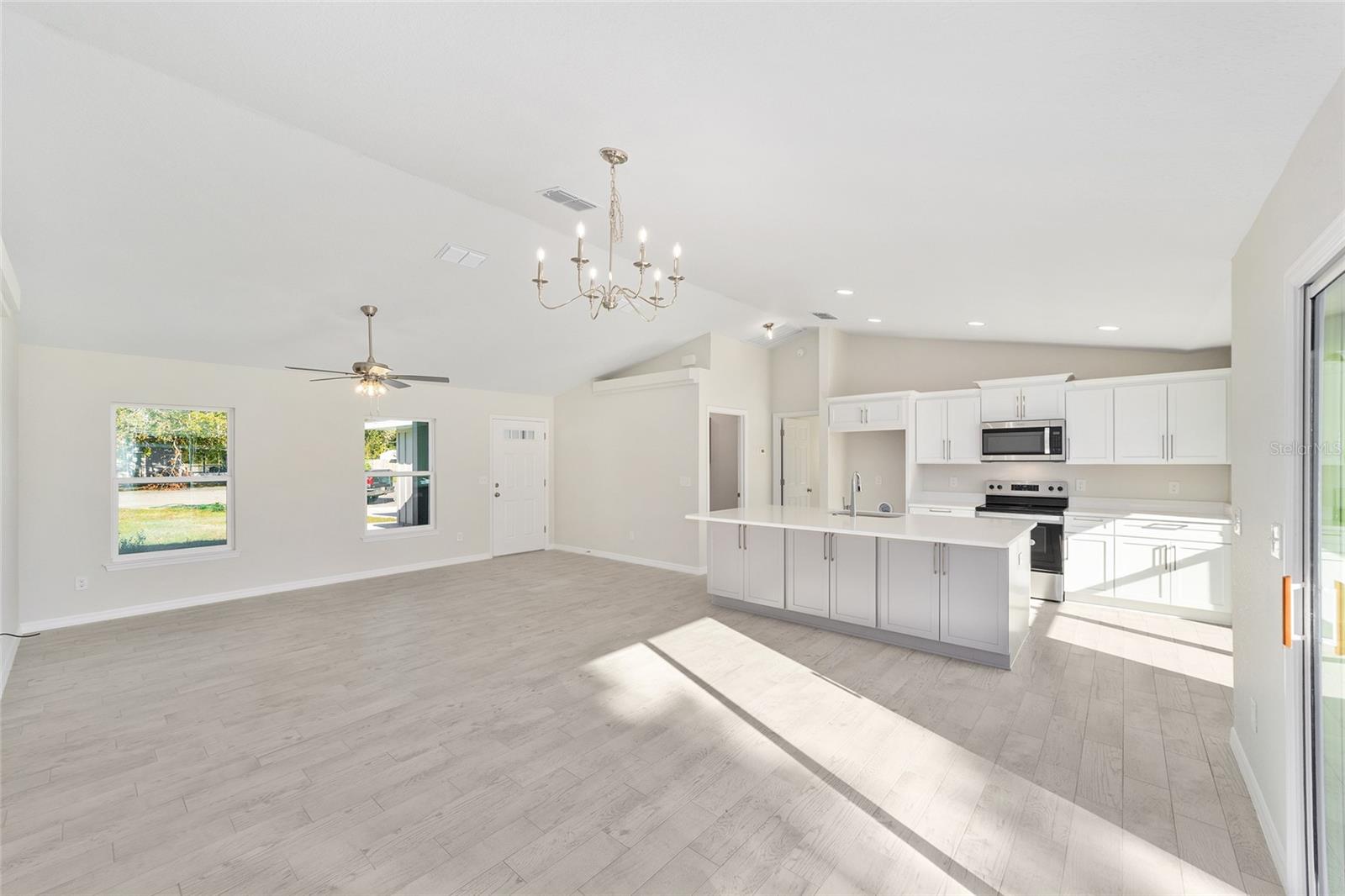 SILVER SPGS SHORES UN 26 - Residential