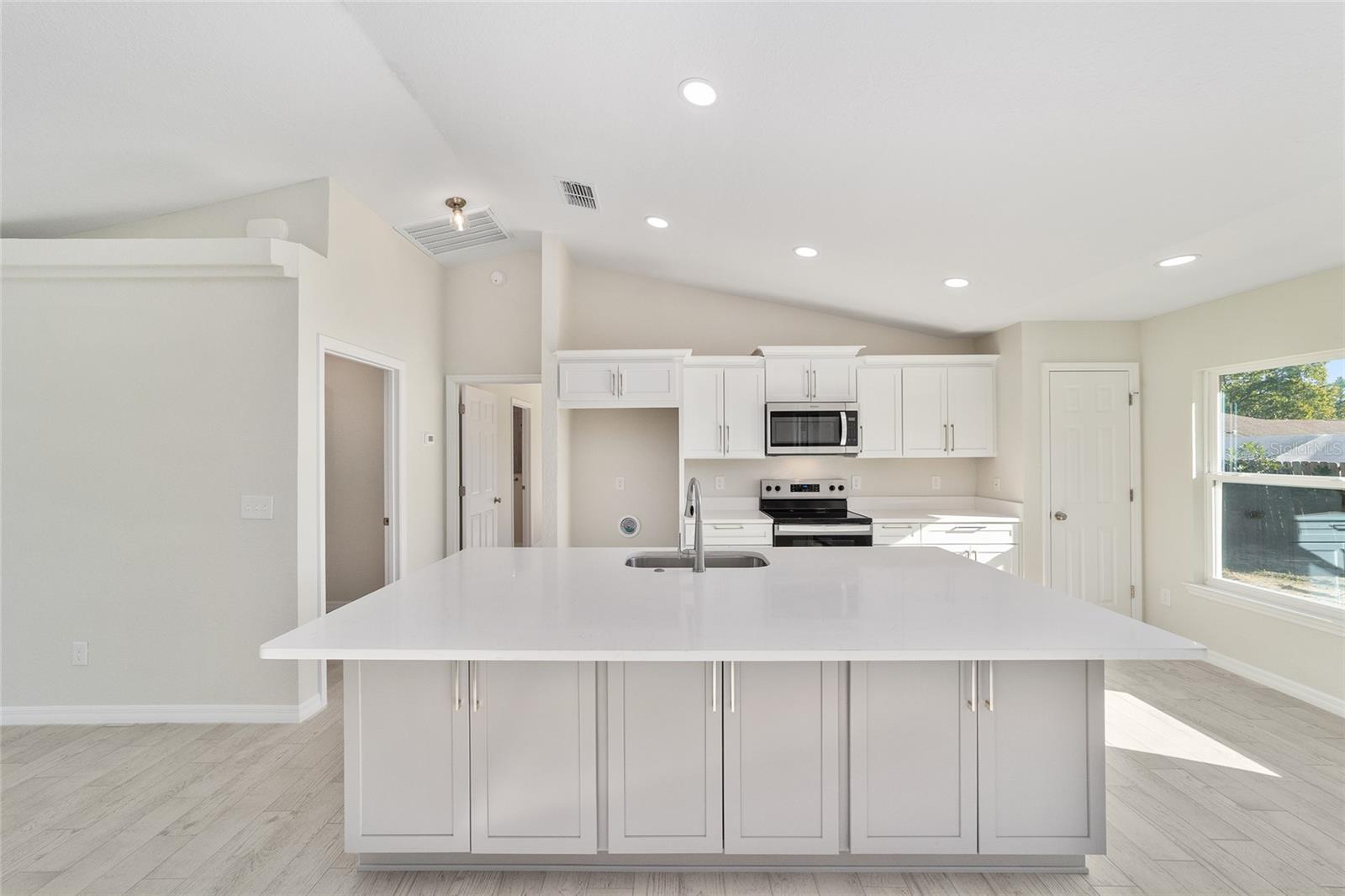 SILVER SPGS SHORES UN 26 - Residential