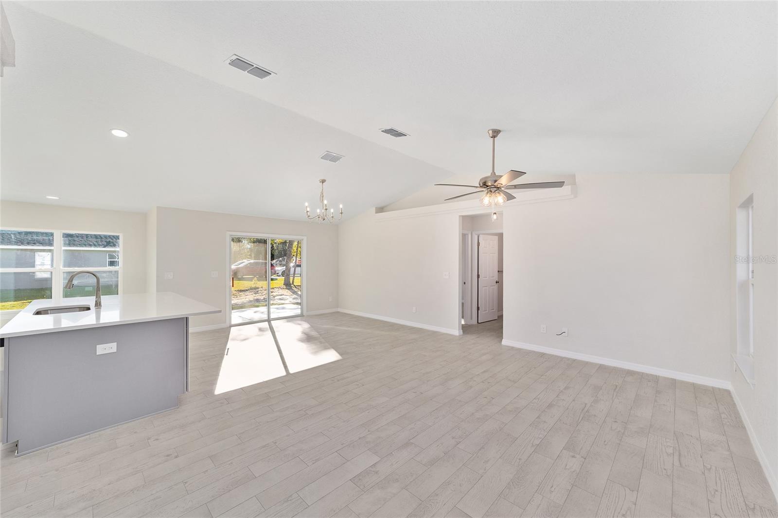 SILVER SPGS SHORES UN 26 - Residential