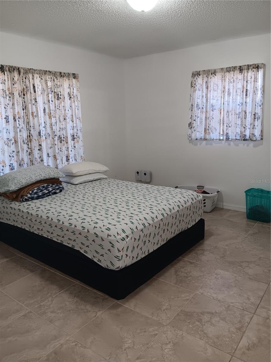 SILVER SPGS SHORES UN 09 - Residential