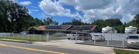 8418 N MANHATTAN AVENUE TAMPA FL 33614