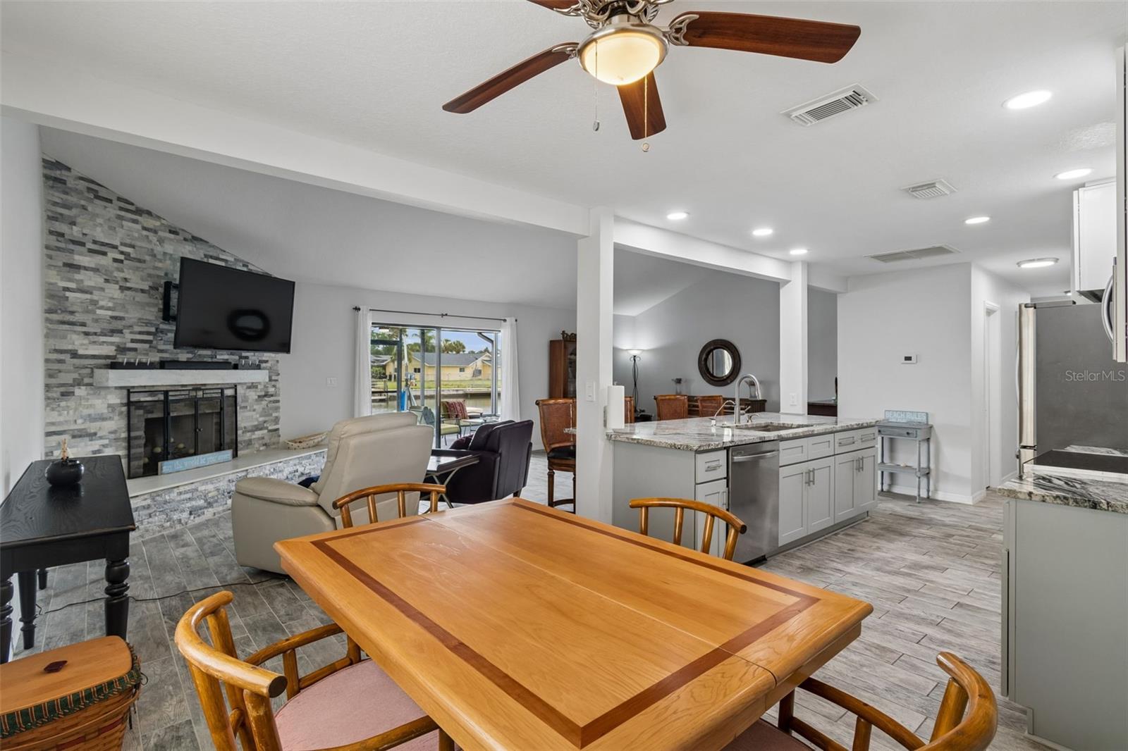 GULF HARBORS WOODLANDS - Residential