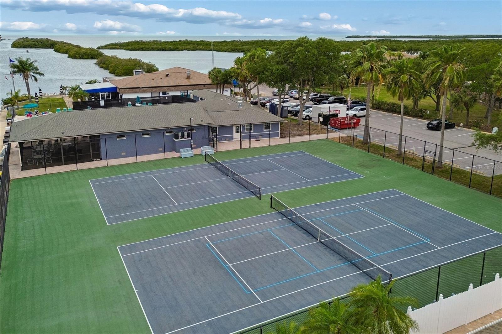 GULF HARBORS WOODLANDS - Residential