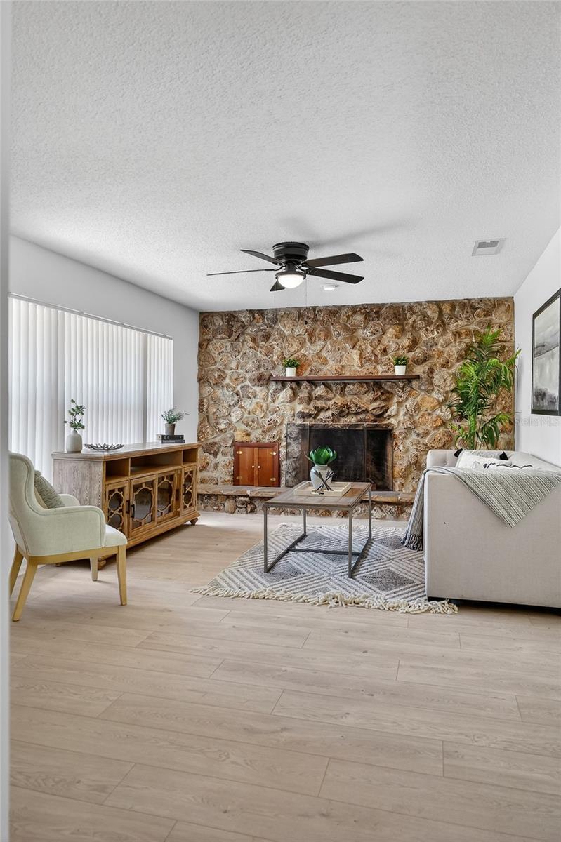 WILLOW RUN UNIT 01 - Residential