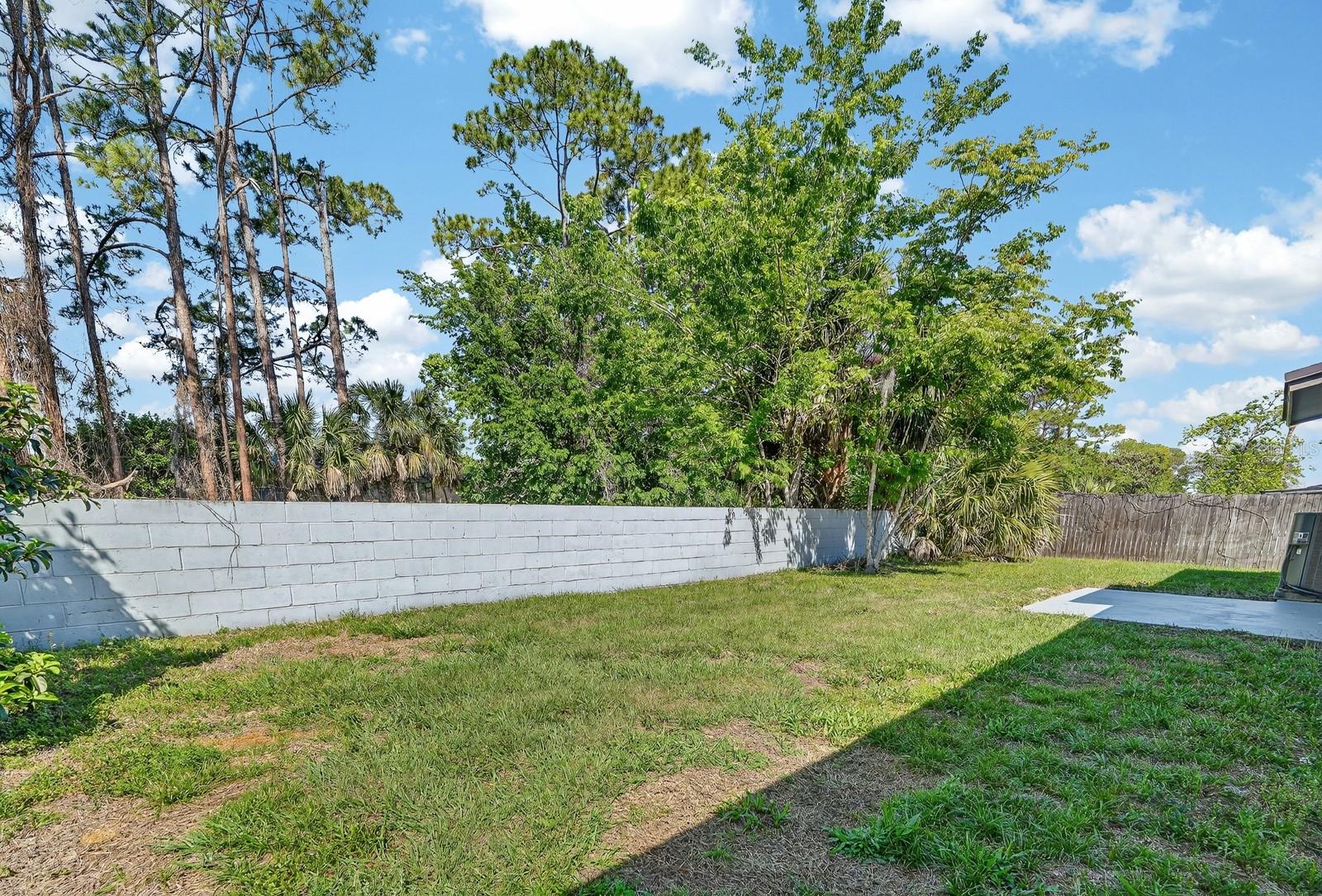 WILLOW RUN UNIT 01 - Residential