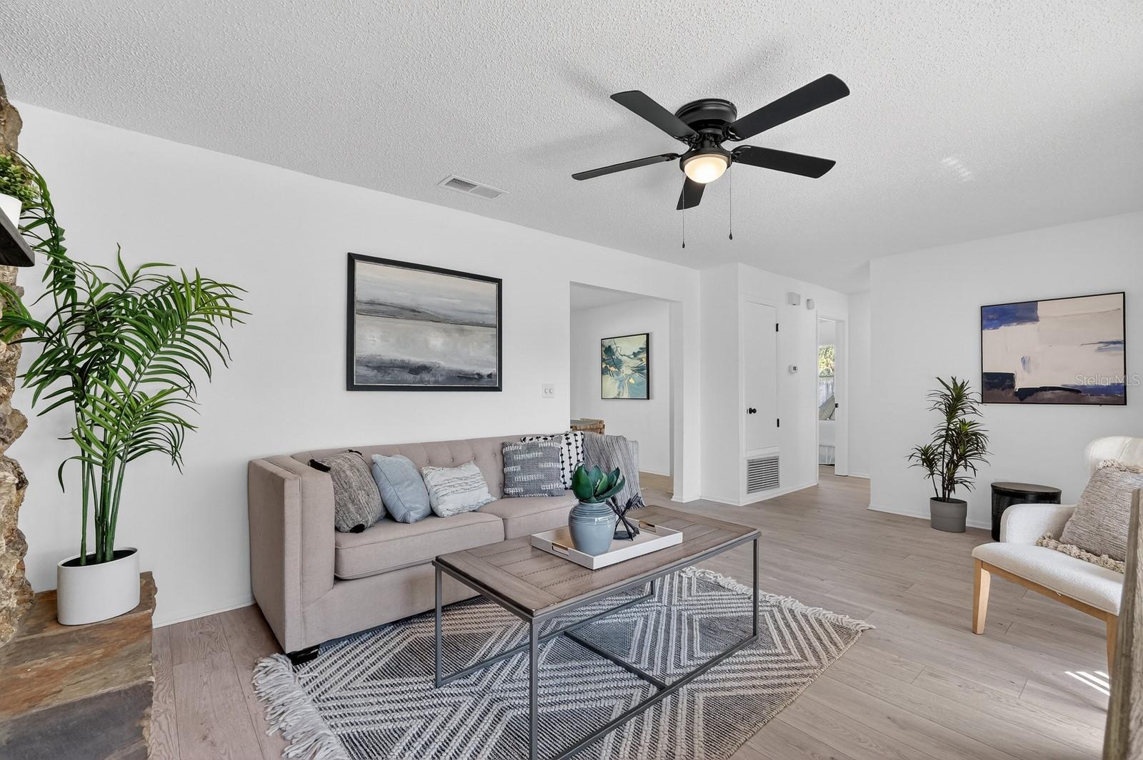 WILLOW RUN UNIT 01 - Residential