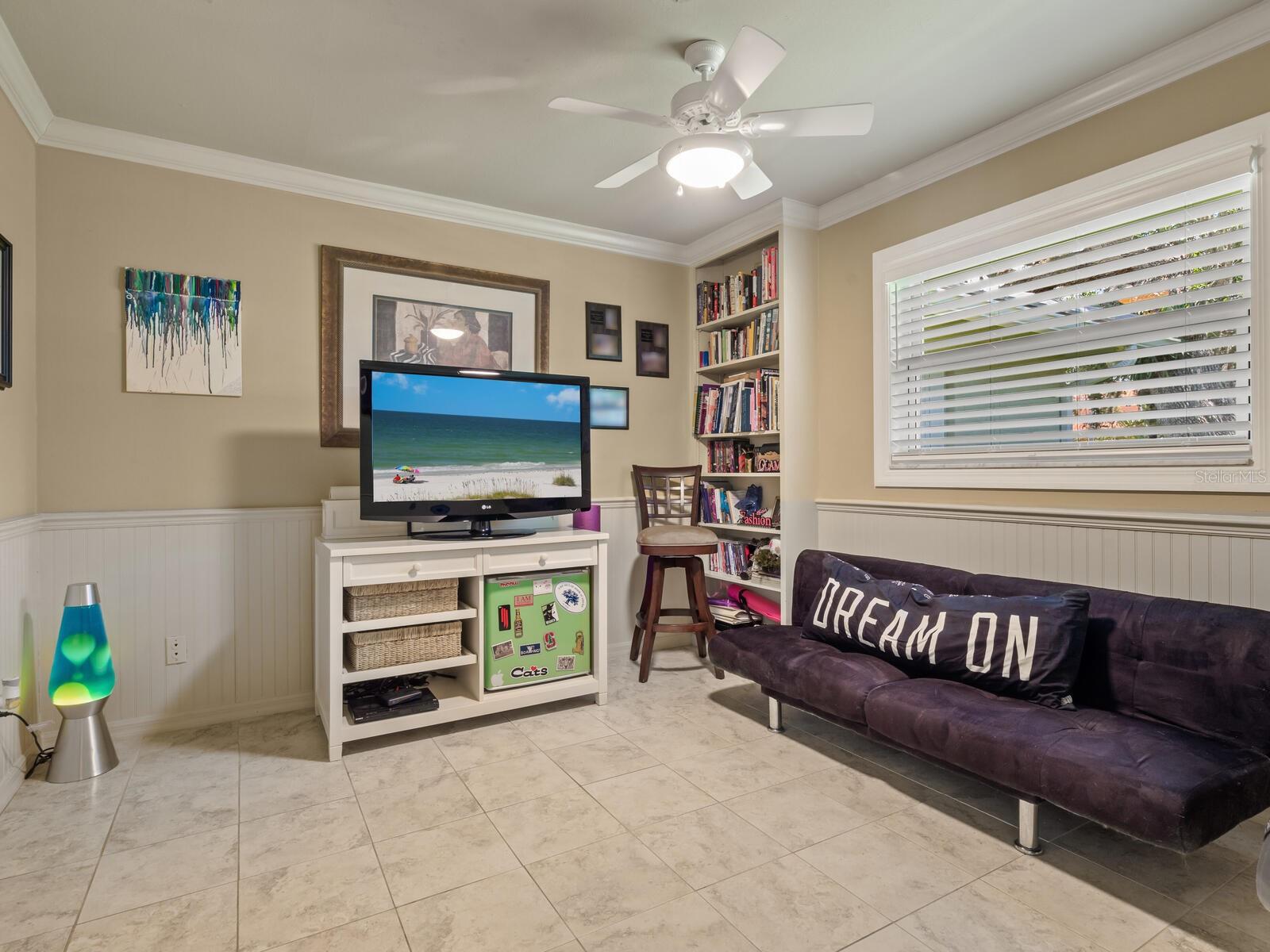 SOUTHPOINTE SHORES - Residential