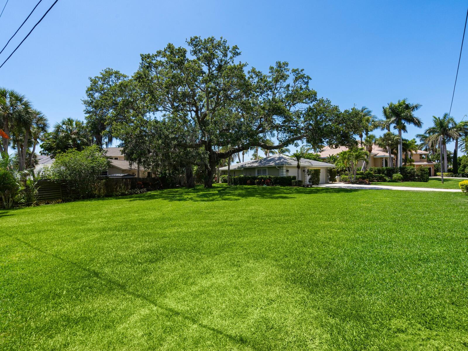 SOUTHPOINTE SHORES - Residential