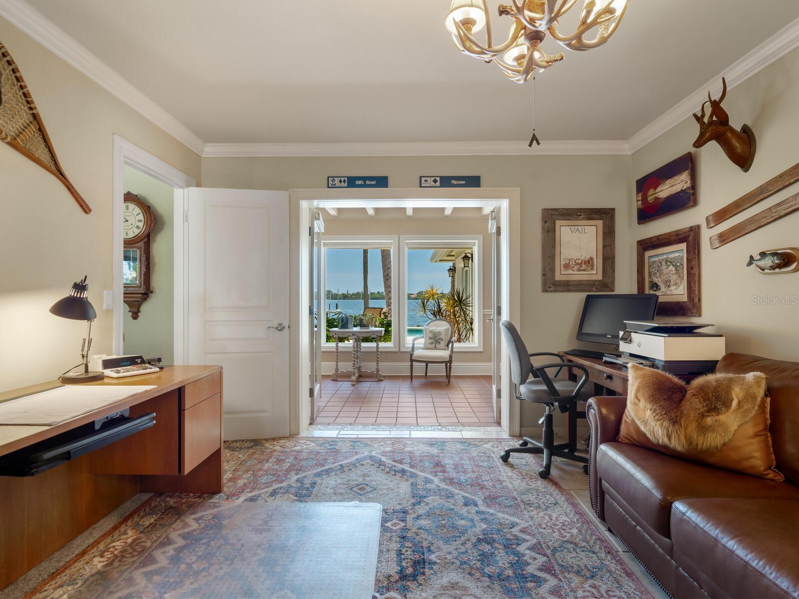 SOUTHPOINTE SHORES - Residential