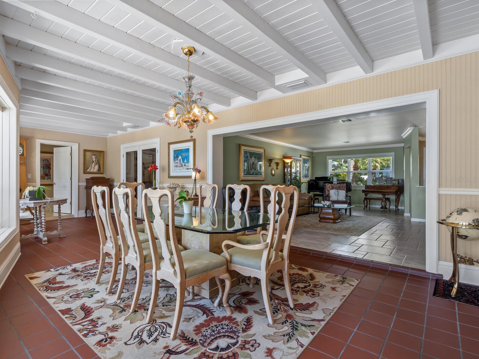 SOUTHPOINTE SHORES - Residential