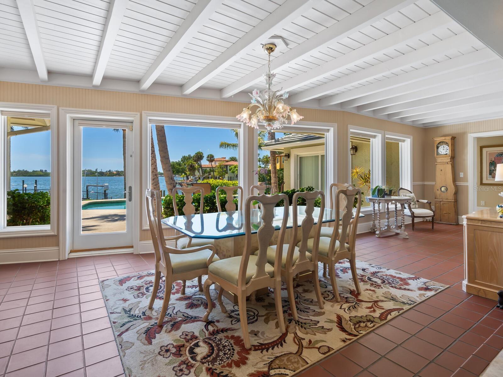 SOUTHPOINTE SHORES - Residential