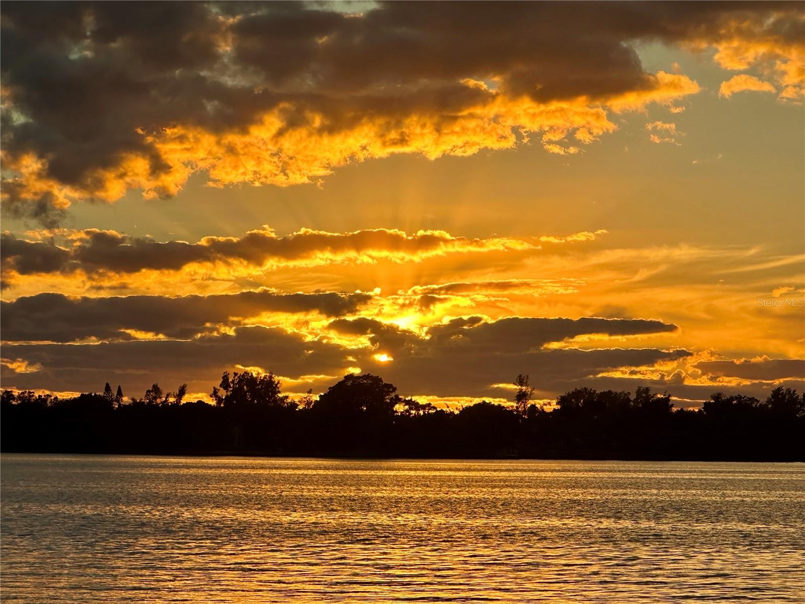 SOUTHPOINTE SHORES - Residential