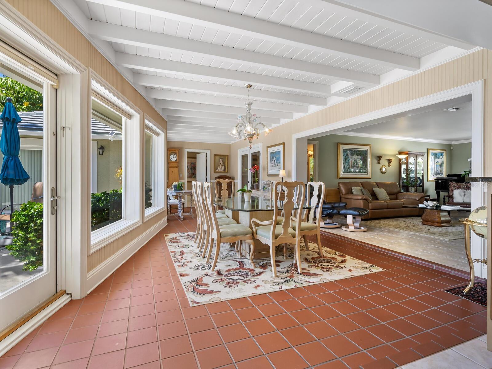 SOUTHPOINTE SHORES - Residential